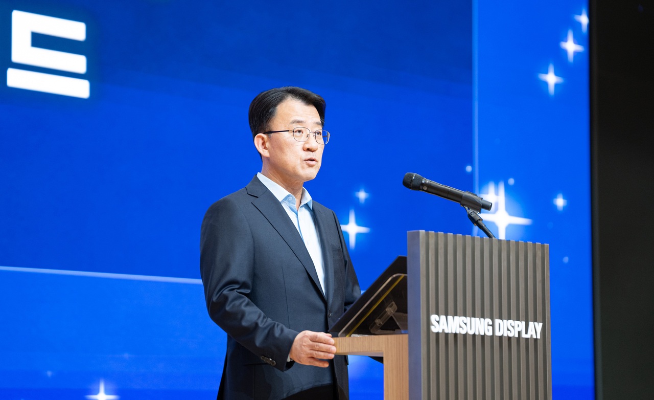 30일 기흥 삼성디스플레이리서치에서 열린 삼성디스플레이 창립 14주년 기념식에서 이청 사장이 기념사를 하는 모습. [삼성디스플레이 제공]