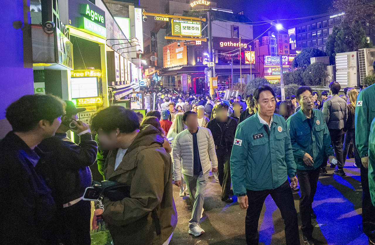 이태원 일대 상황 점검에 나선 김경대 용산구청장