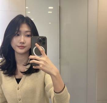 koreaherald.com - Park Jun-hee - County chief calls for dismantling all wind turbines after back-to-back accidents