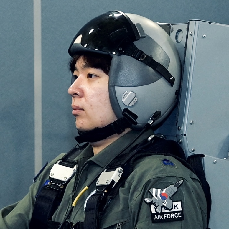 koreaherald.com - Hwang Joo-young - Defense minister under growing pressure over military academy merger plan