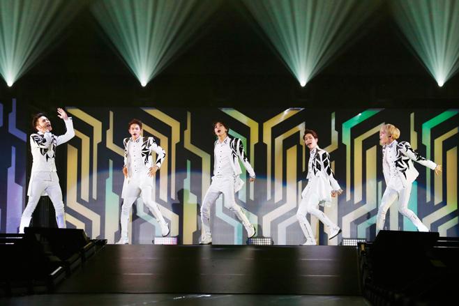 SHINee - (SM Entertainment)
