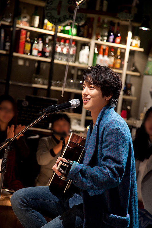 (FNC Entertainment)