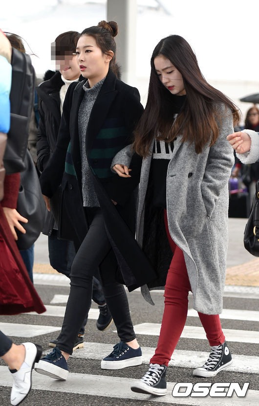 Red Velvet's Seulgi and Irene (OSEN)