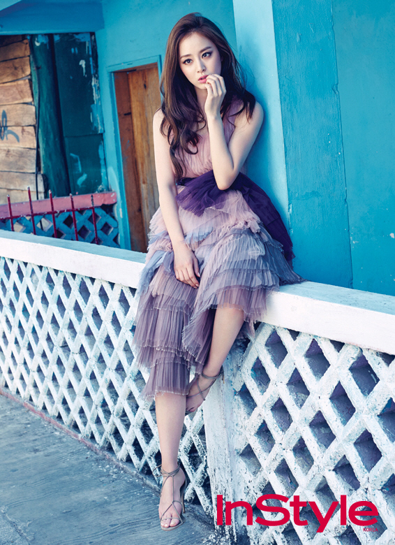Kim Tae-hee models pleated organza dresses for InStyle - K-POP HERALD Kim Tae-hee models pleated organza dresses for InStyle - K-POP HERALD