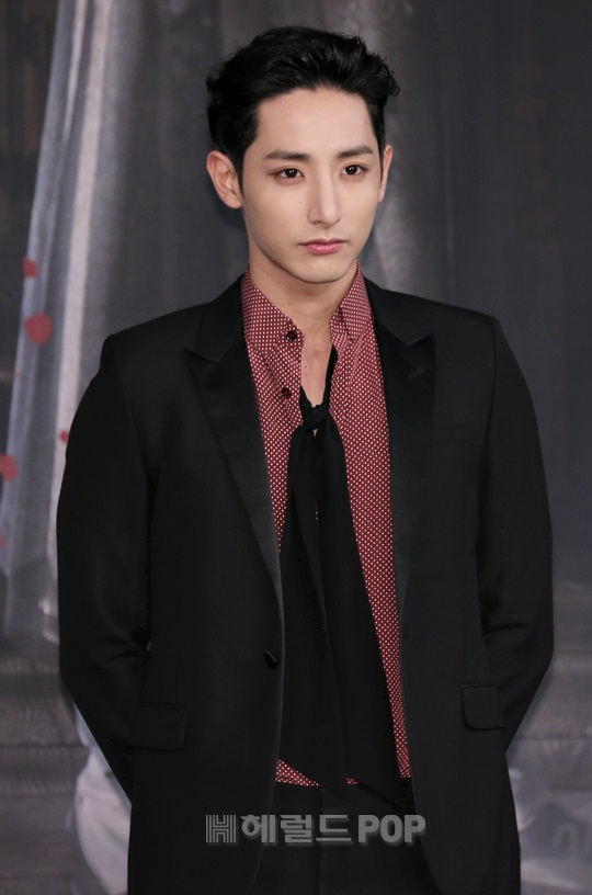 이수혁