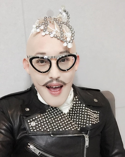 사진: 황재근 인스타그램
