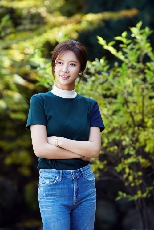 [배우 황정음. 사진제공=씨제스]