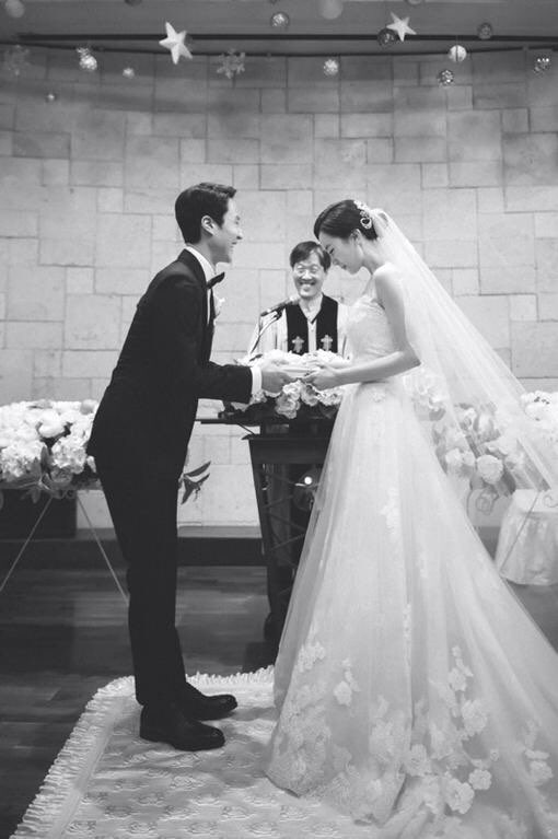 정우 김유미 결혼. 사진제공=열음엔터테인먼트와 FNC엔터테인먼트