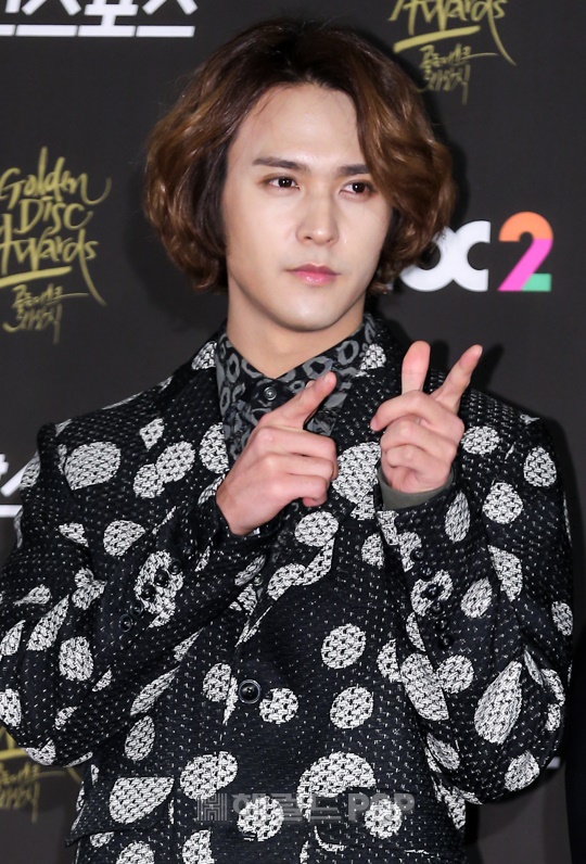 비스트 손동운
