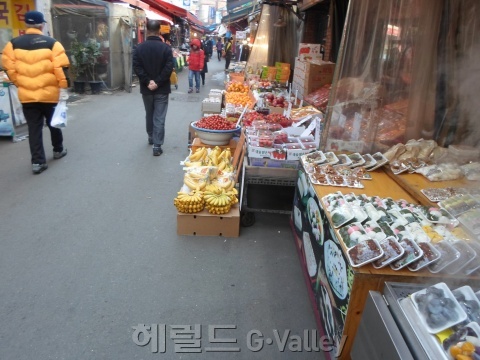 ▲불법적치물 특별정비 실시 사진 [사진제공=금천구청]