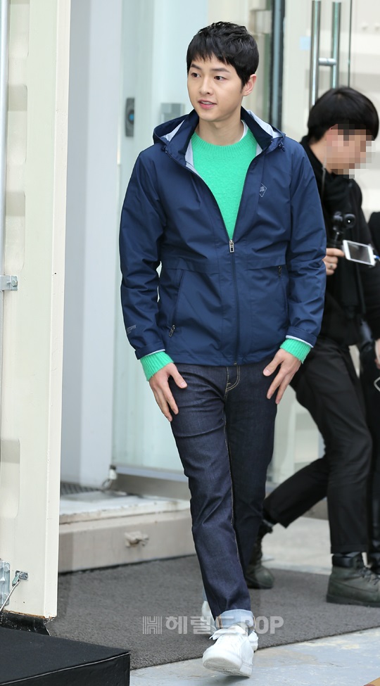 송중기