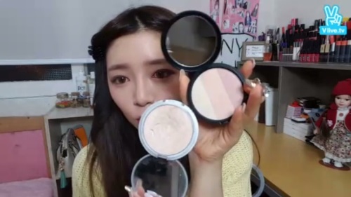Yenny (Naver V app)