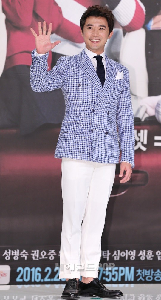 안재욱