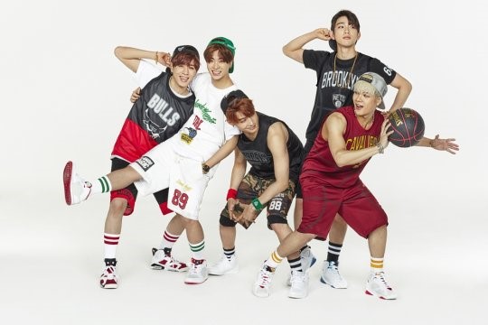 TWICEとGOT7のNBAコラボ　フォトブック NBA releases more photos of Got7 and Twice - K-POP HERALD