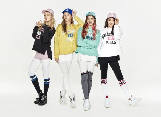 TWICEとGOT7のNBAコラボ　フォトブック NBA releases more photos of Got7 and Twice - K-POP HERALD