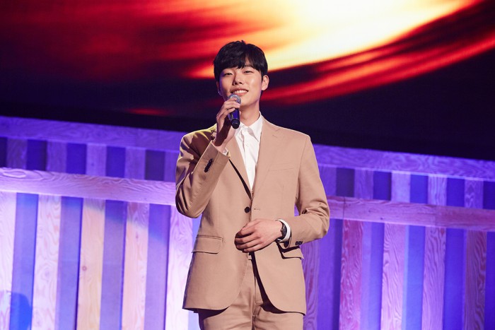 (C-Jes Entertainment)