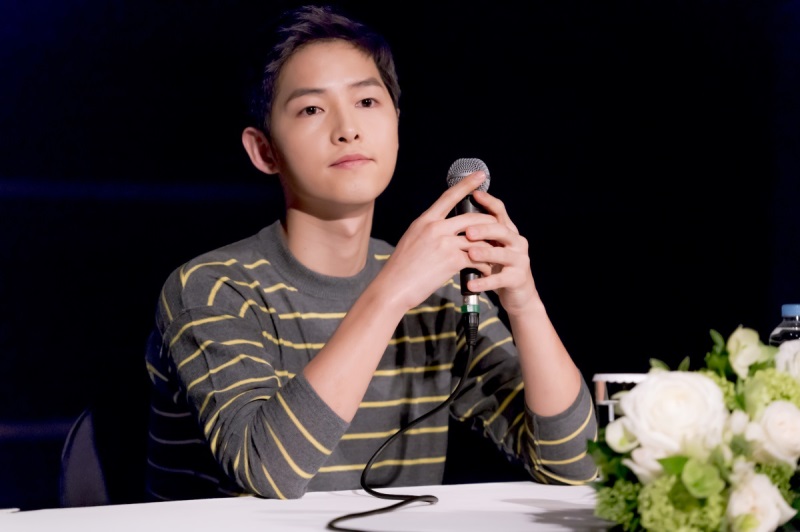 (Song Joong-ki, Blossom Entertainment)