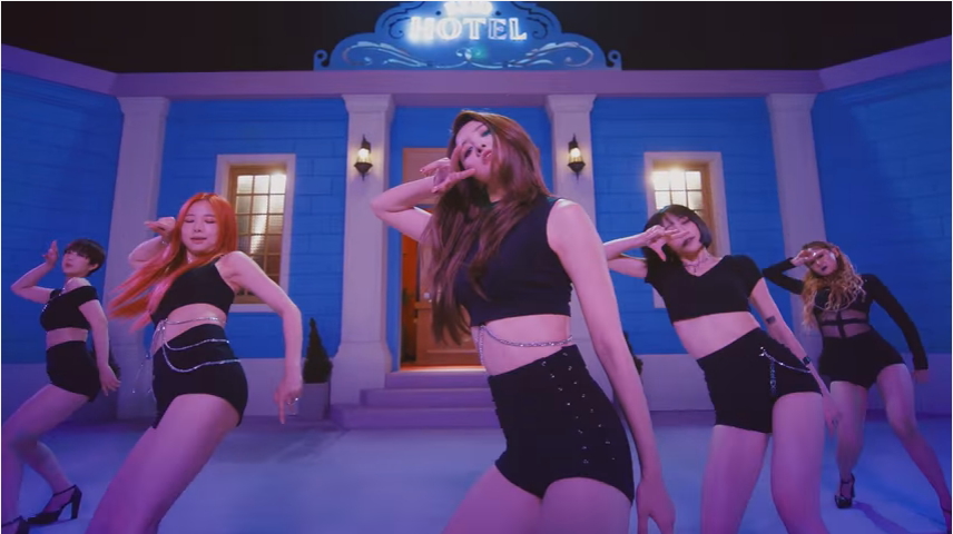 A still from the music video of “L.I.E,” the lead song of EXID’s first studio album “Street” (Banana Culture)