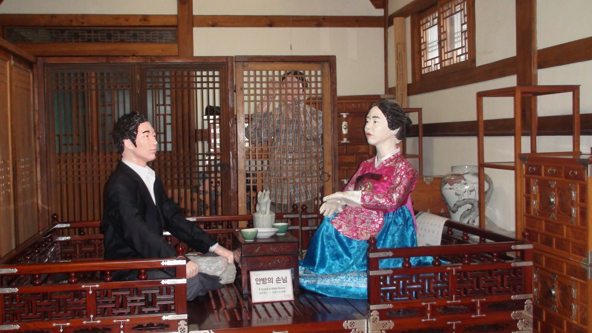 명인의 흔적 공예촌 박물관의 '안방의 손님'.(사진제공=공예촌 박물관)