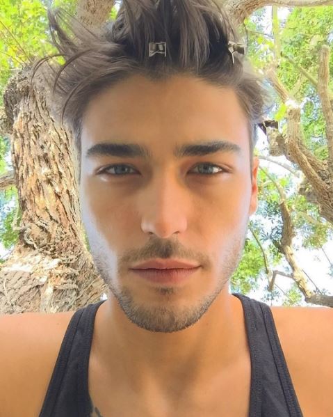 Alessandro Dellisola official Instagram
