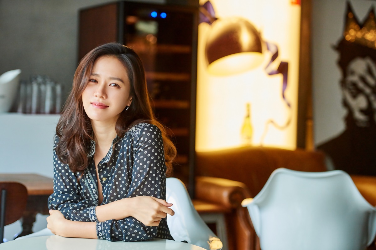 Actress Son Ye-jin poses for photos prior to press interviews on Aug. 1-3 for her recent film “Last Princess.” (Younghwain)