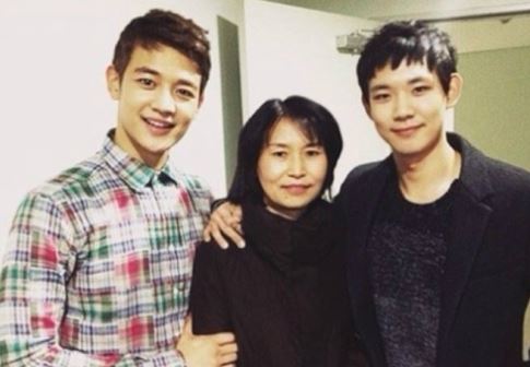 left: Minho, middle: Minho's mother, right: Miho's older brother (Minho's SNS)