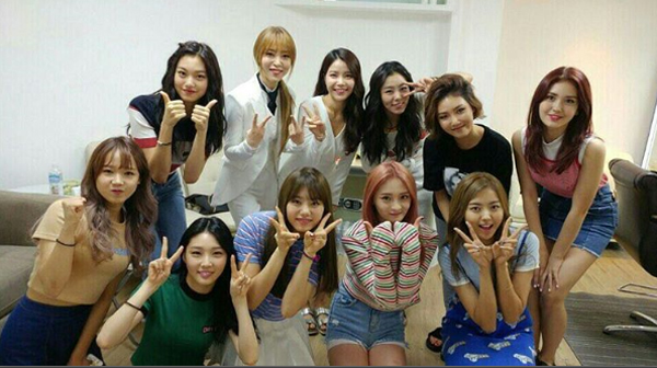 (사진=아이오아이 인스타그램)