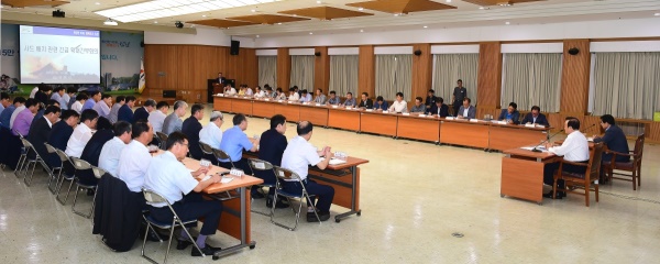 박보생 김천시장이 15일 사드배치관련,긴급 확대간부회의를 소집했다,(김천시 제공)