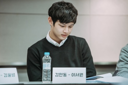 씨네그루키다리이엔티 제공