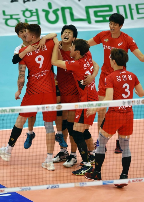 한국전력은 24개의 범실을 기록했지만 승리를 거두는 데에는 큰 문제가 되지 않았다. 대한항공은 29개의 범실을 저질렀다. [사진=뉴시스]
