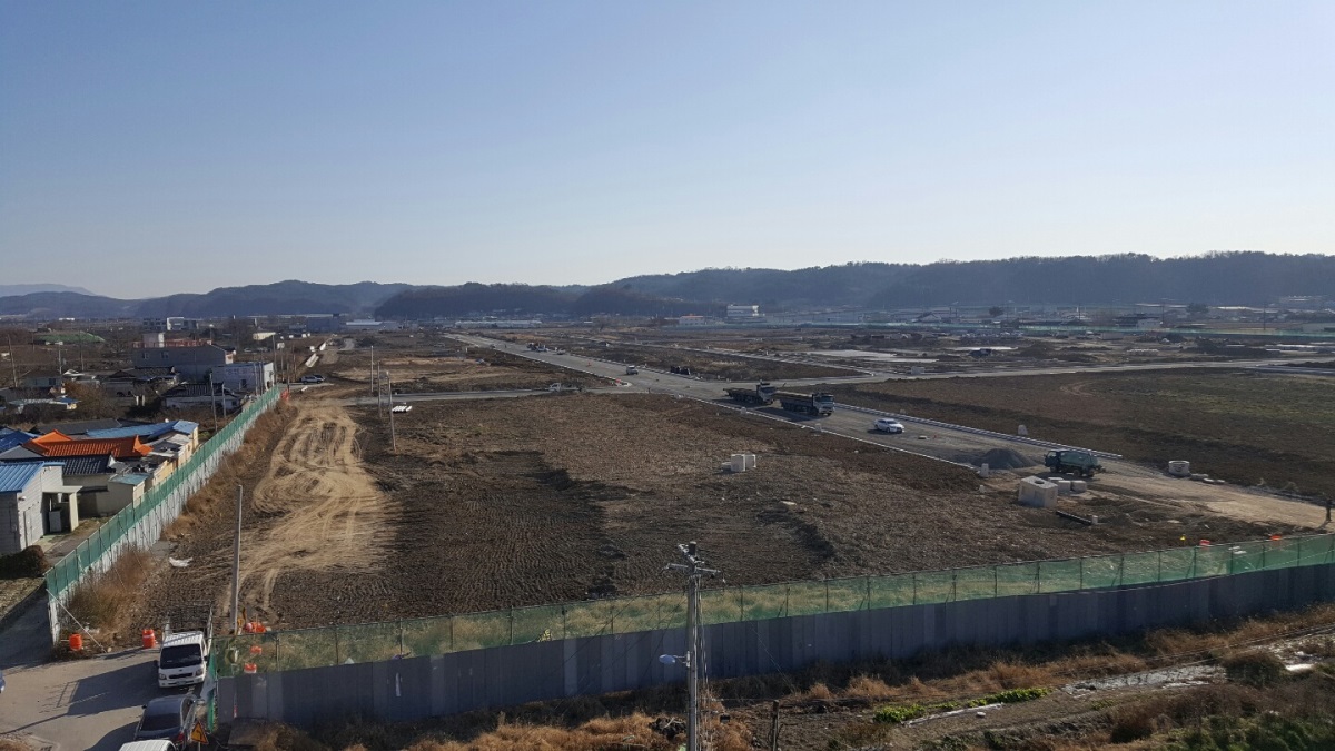 영천시 옛 공병대 이전부지 '완산지구 도시개발사업' 공사 현장.(사진제공=영천시)