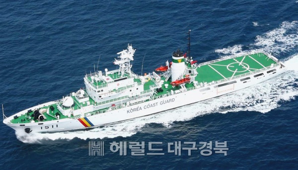 전국 최우수함정으로 선발된 동해해경 소속 1511함(제민11호)이  위풍 당당히  경비 임무를 수행하고 있다.(동해해경제공)