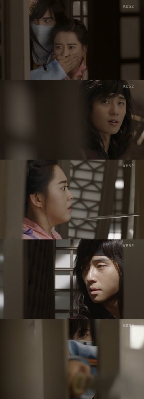 '화랑' 리얼타임시청률이 '낭만닥터 김사부'에 또 참패했다. (사진='화랑' 방송 캡처)