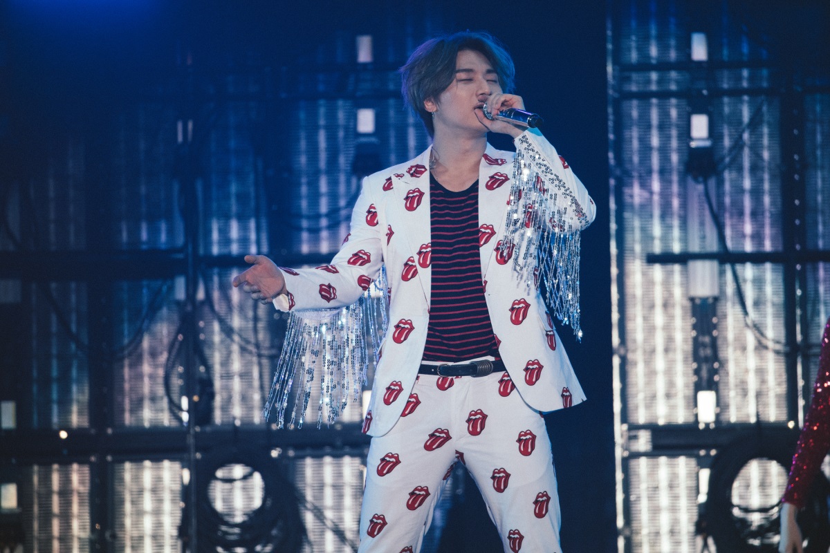 Daesung performs on stage at the “Big Bang 10 The Concert 0 To 10 Final in Seoul” at the Gocheok Sky Dome in Guro-gu, Seoul on Sunday. (YG Entertainment)