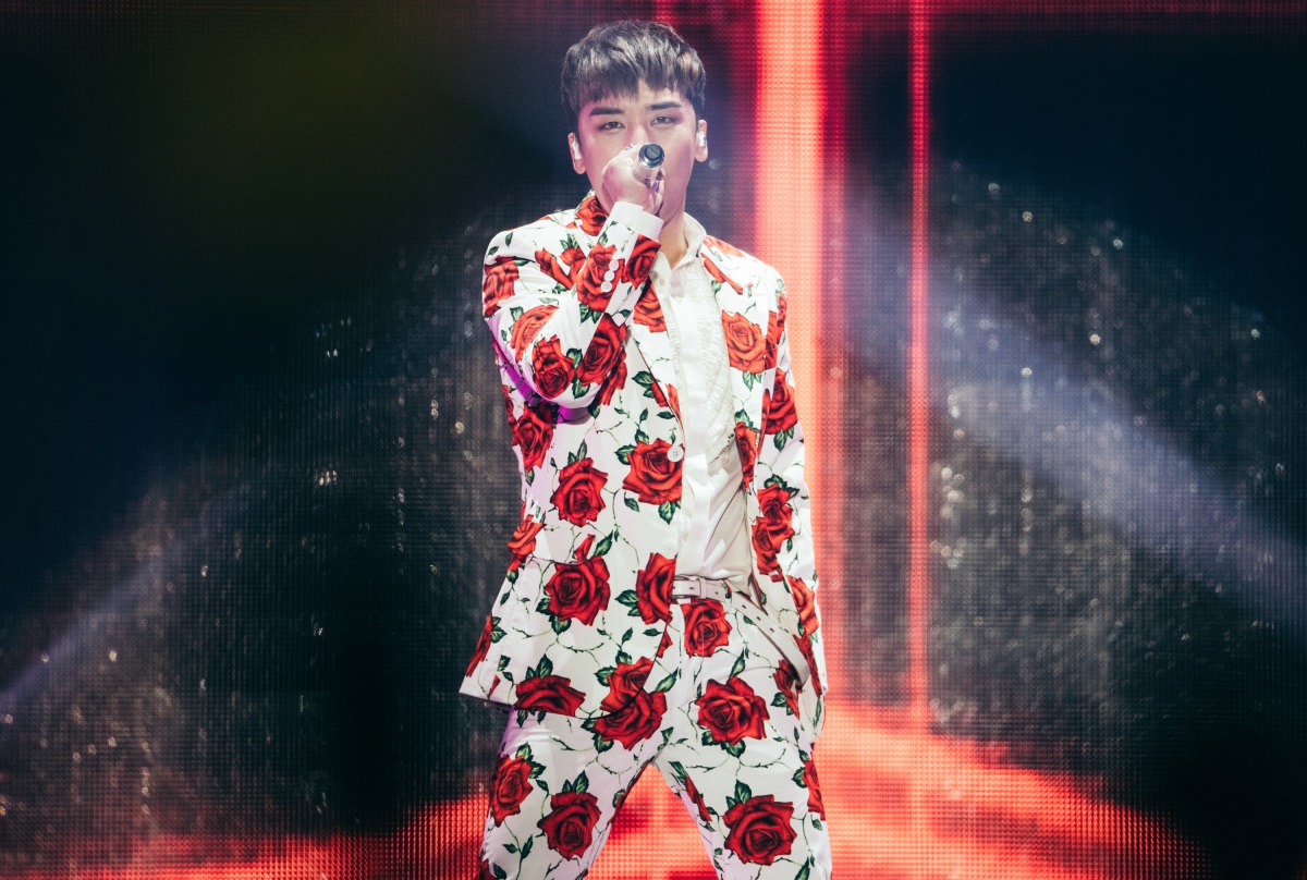 Seungri performs on stage at the “Big Bang 10 The Concert 0 To 10 Final in Seoul” at the Gocheok Sky Dome in Guro-gu, Seoul on Sunday. (YG Entertainment)