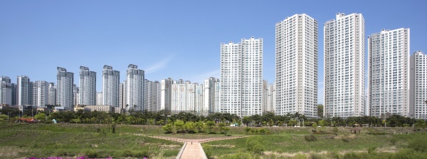 구미시가 올해 많은 아파트 공급과  공단조성등 으로 인구가 증가할것으로  예상하고 있다. 사진은  옥계단지 전경