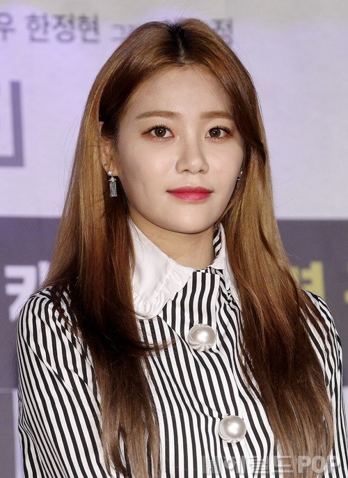 AOA 유나