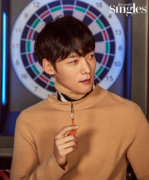 싱글즈 제공