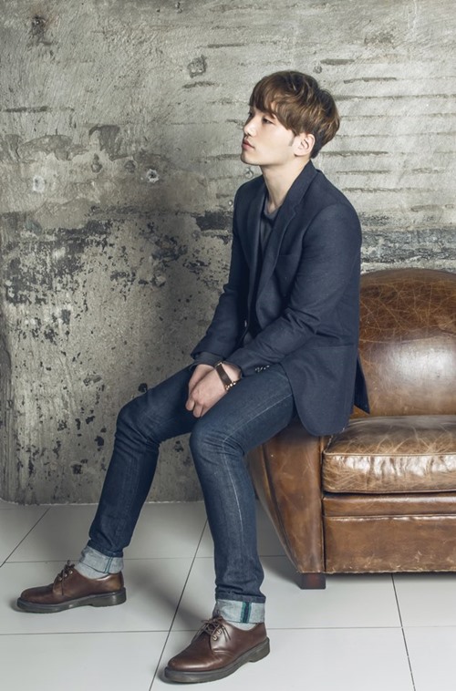 싱어송라이터 빌리어코스티가 단독콘서트를 개최한다.