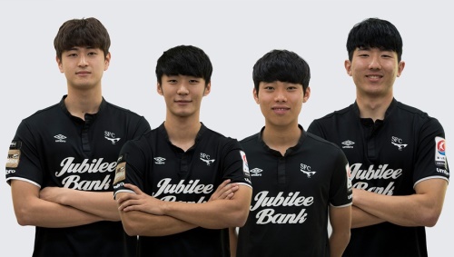 기대주 이현일(맨 오른쪽)은 성남FC에 입단했다. [사진=성남FC]
