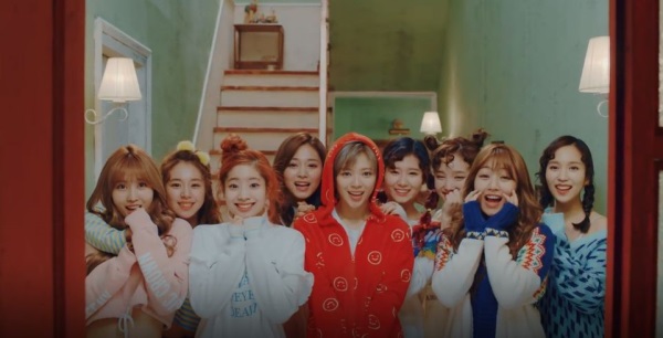 (Naver V app)