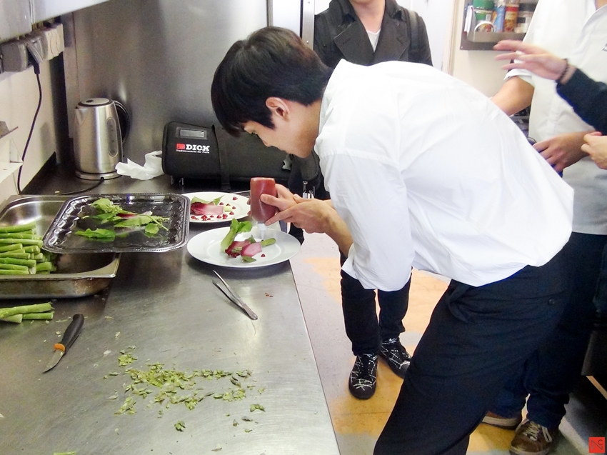 (FNC Entertainment)