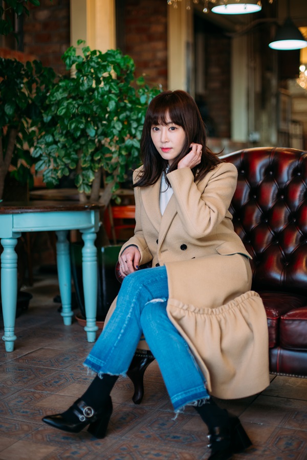 배우 강예원. (사진=㈜이수C&E, ㈜스톰픽쳐스코리아)