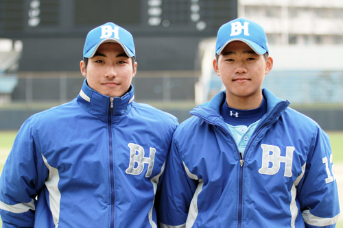 '영혼의 배터리' 부산고 투수 이원빈(왼쪽)과 김원준은 접점이 참 많다. 만 18세의 나이는 물론, 출신중학교, 심지어 키까지 184cm로 같다. [사진=정아름 기자]