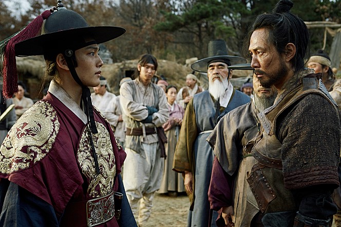 “The Proxy Soldiers” starring Yeo Jin-goo (left) and Lee Jung-jae (20th Century Fox Korea)