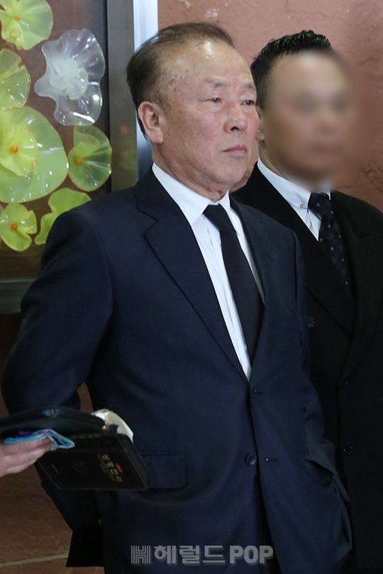 故 김영애 발인식 찾은 배우 임현식 / 서보형 기자