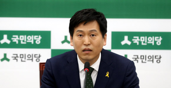 안철수 딸. 안철수 후보 딸 설희 씨의 호화 유학 공방이 또 시작됐다. (사진=연합뉴스)