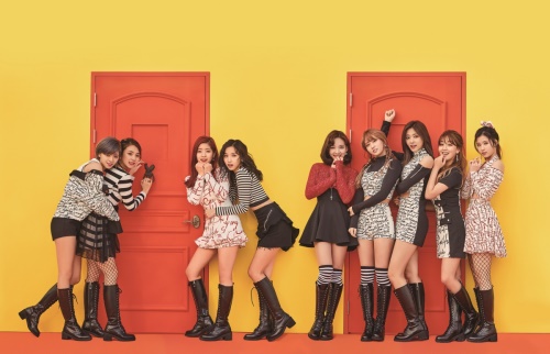 JYP 엔터테인먼트 제공