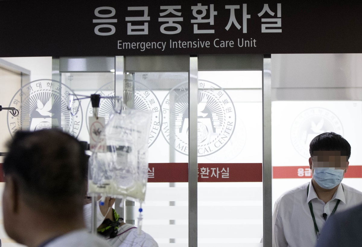 Emergency Intensive Care Unit at the hospital where T.O.P is hospitalized (Yonhap)