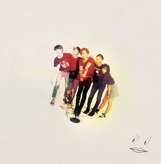 A teaser photo for South Club’s upcoming 1st EP “90” (South Buyers Club)
　
